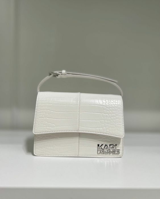 Karl Lagerfeld нива чанта