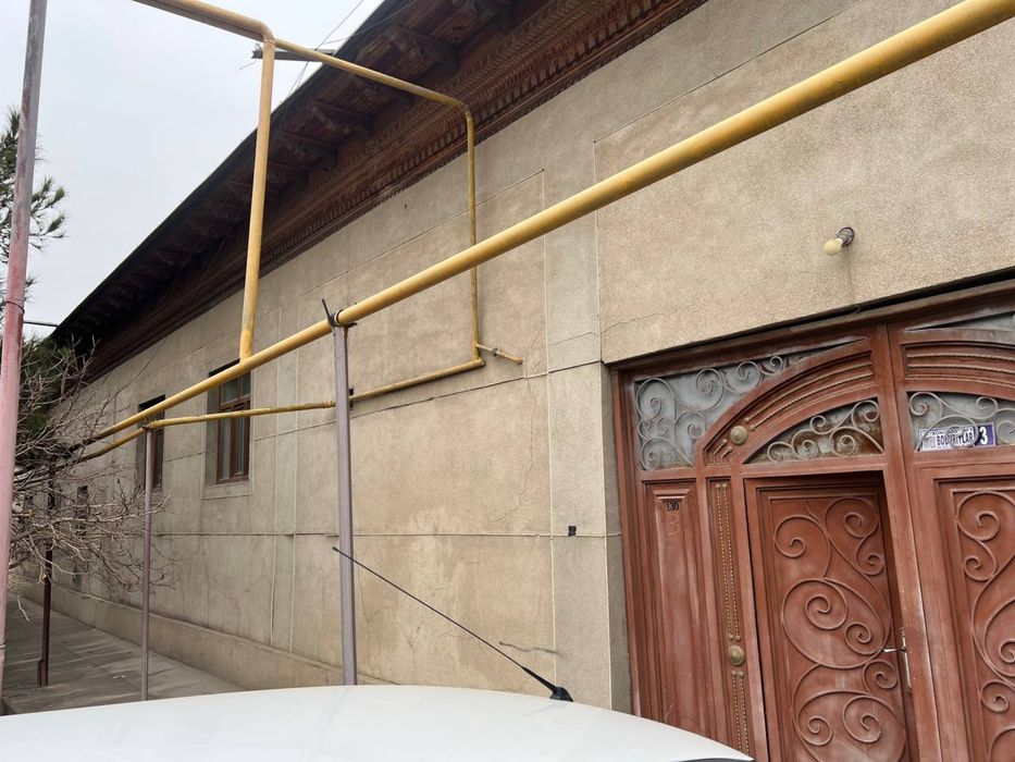 Продается 12.5 сотих 7-ком. Рядом метро