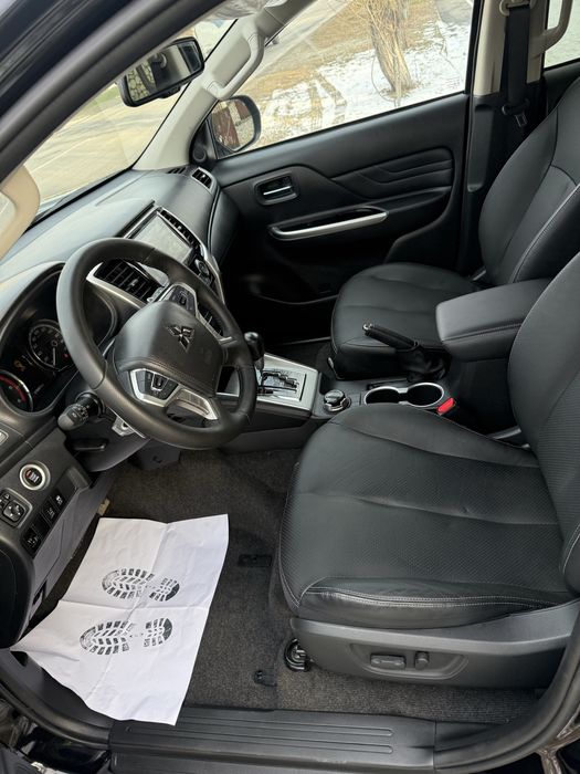 Mitsubisbi L200 automata ,blocant spatee Piele