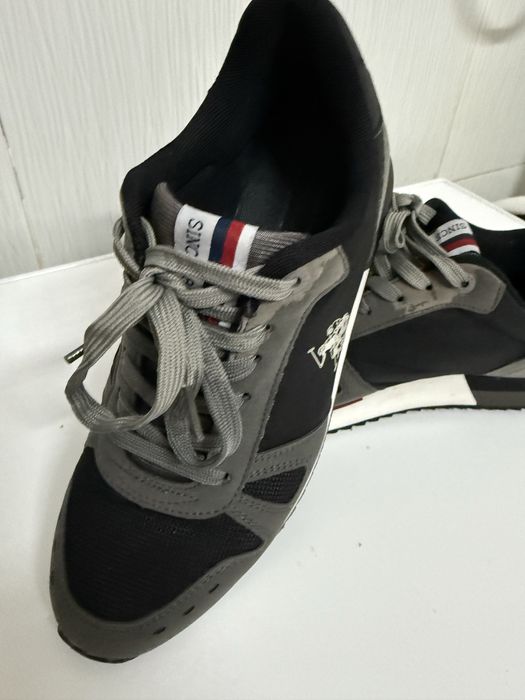 Adidasi barbati pollo