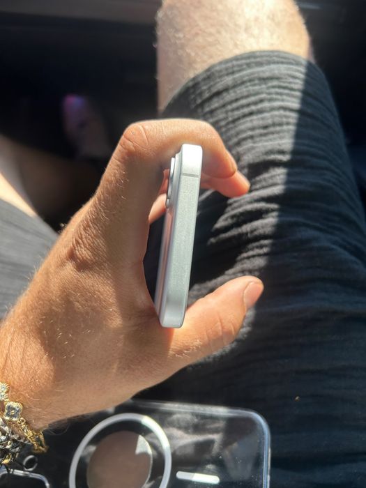 Vand iphone 17 simplu 256