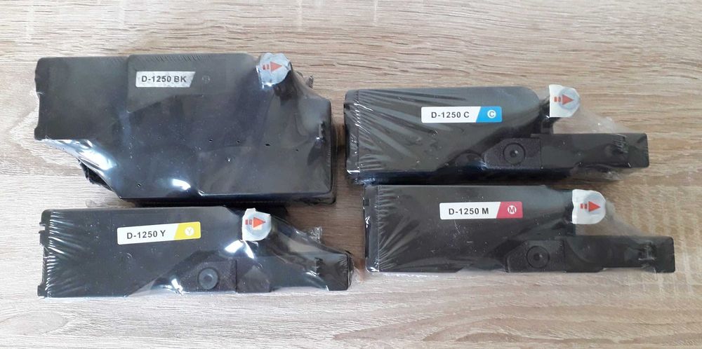 Комплект нови американски тонер касети за лазерни принтери Dell