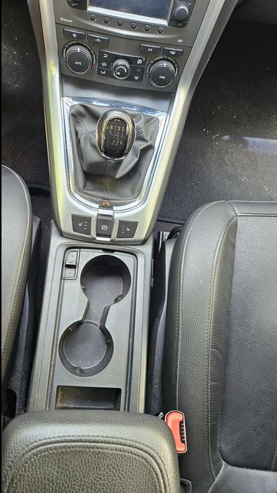 Vând Opel Antara