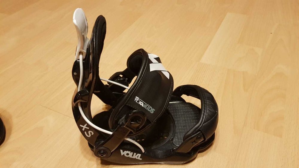 Booti 34-35 si legaturi Flow snowboard copii - stare foarte buna