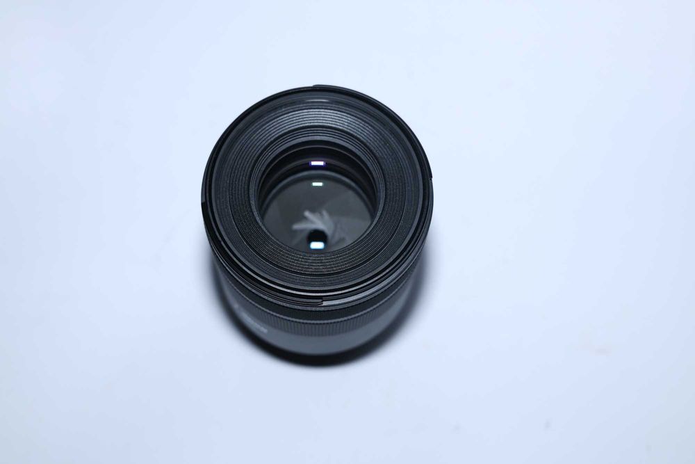 Canon RF 85mm F2 Macro IS STM