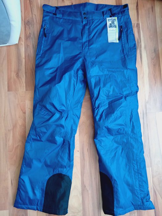 Нови ски гащеризони 52/54 размер