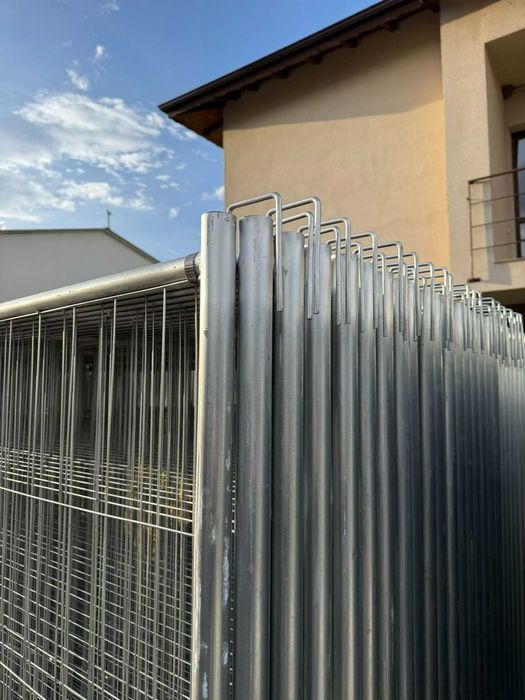 Мобилна ограда за строителни обекти