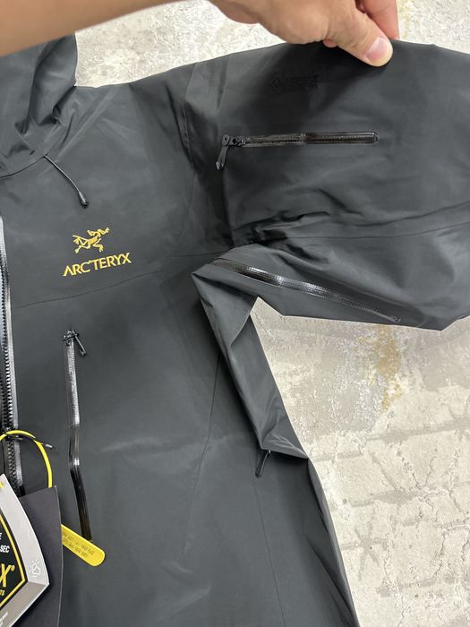 Ветровка arcteryx