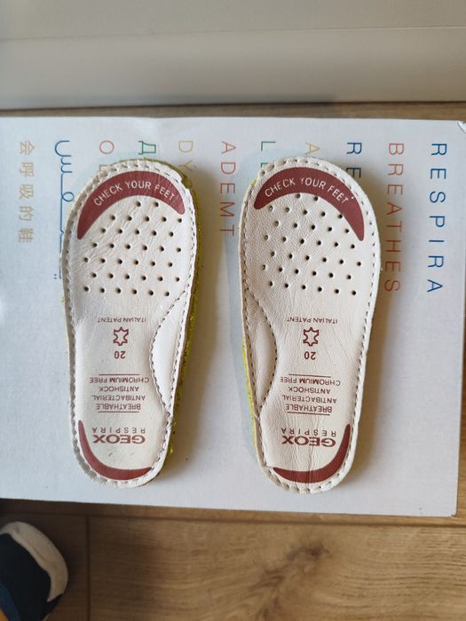 Бебешки обувки Geox - като нови