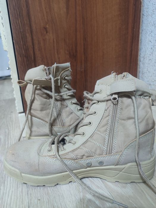 Берцы продам 3000