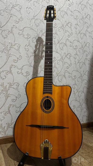 Gitara sotiladi yangi