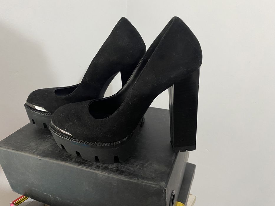 Туфли черные , замшевые