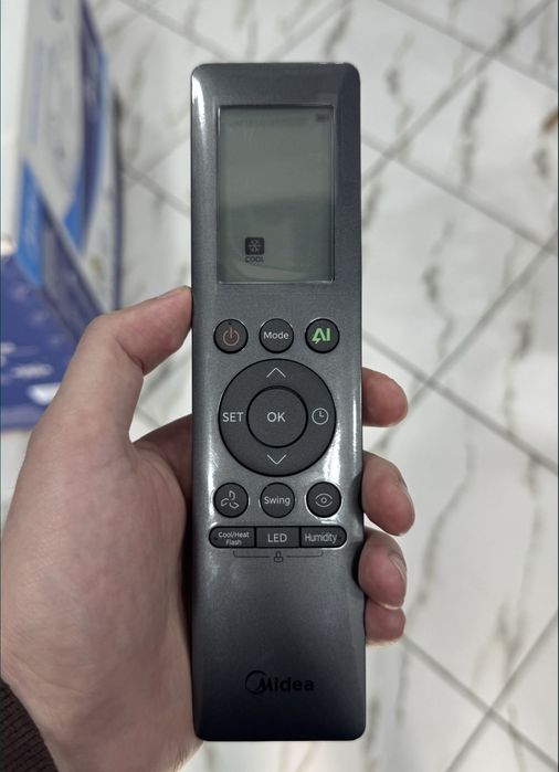 Кондиционер Midea Naomi Pro