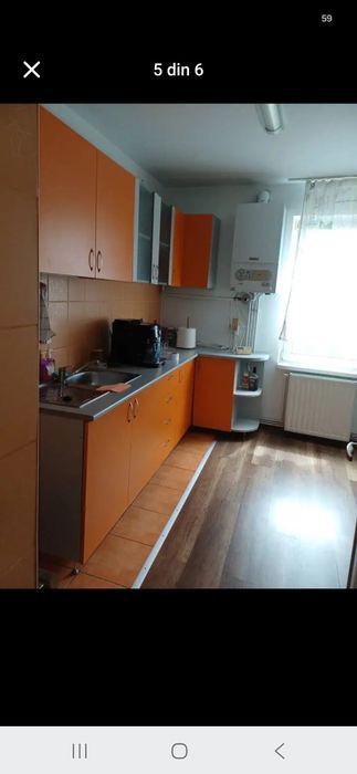 Vand apartament cu 2 camere ,etaj 4 .