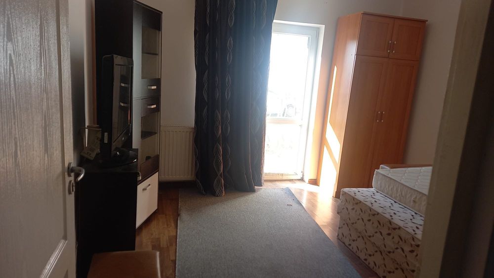 Inchiriez garsonieră