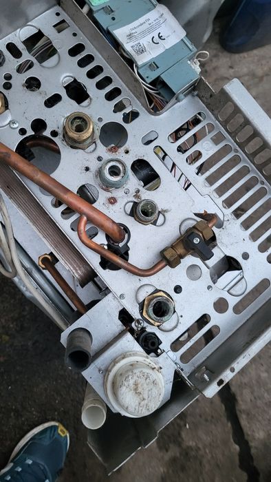 Vînd centrala termica Ferroli cu condensatie