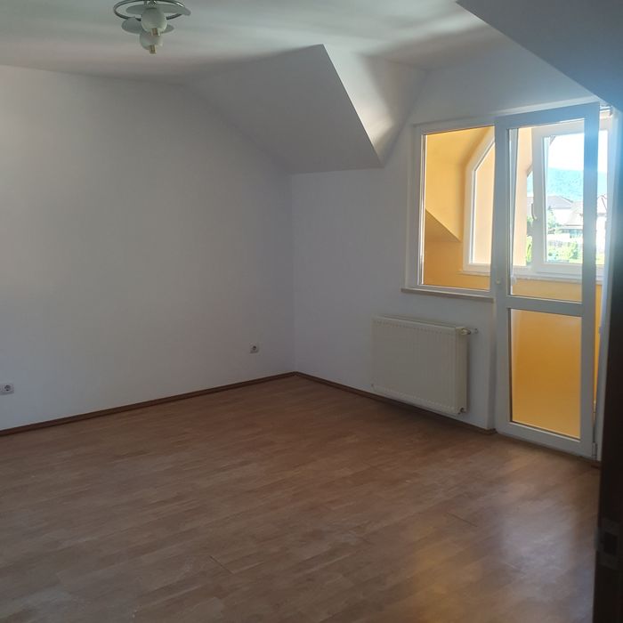 Apartament cu trei camere