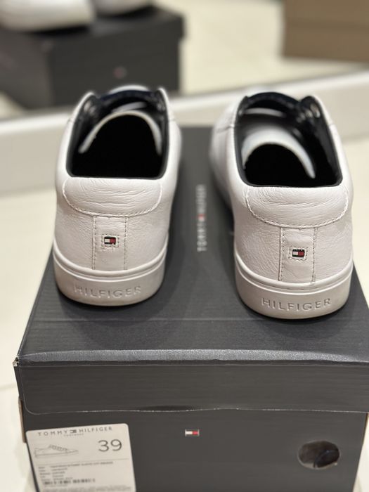 Tommy Hilfiger джапанки , кецове и мъжка чанта