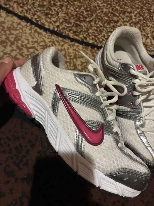 Adidasi Nike 36 dama