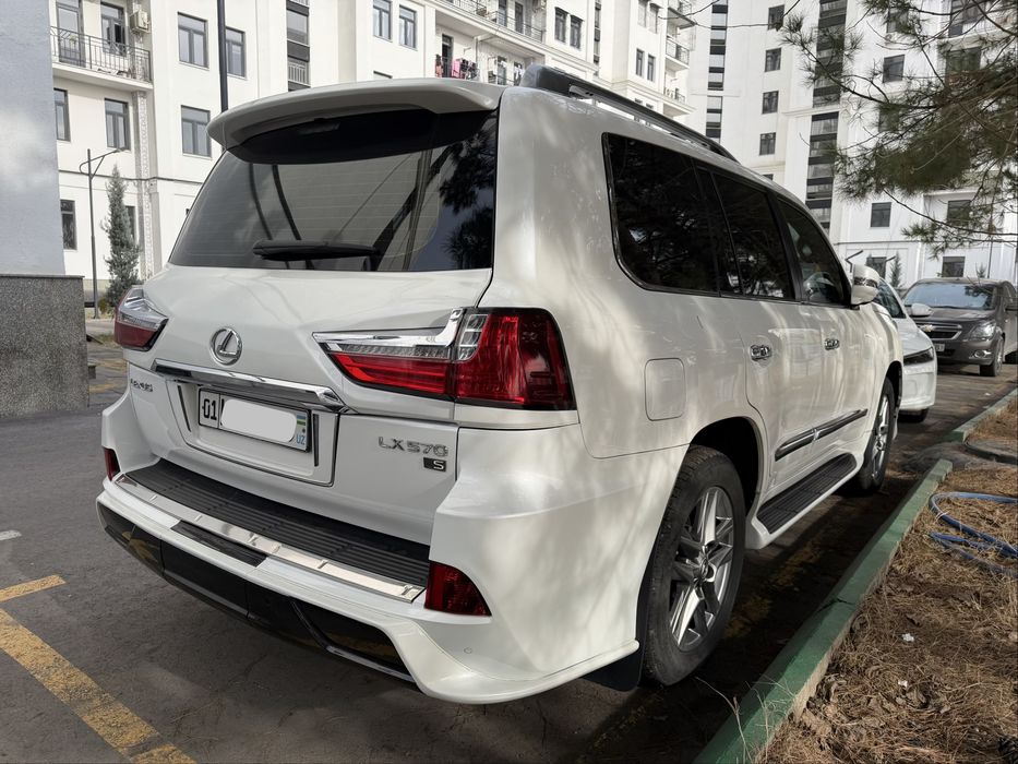 Продается Lexus LX570S