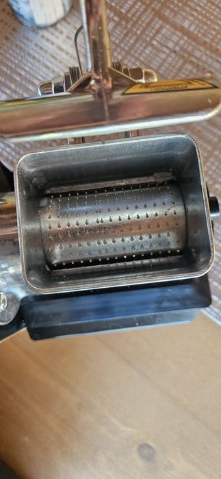 Продавам Машина за