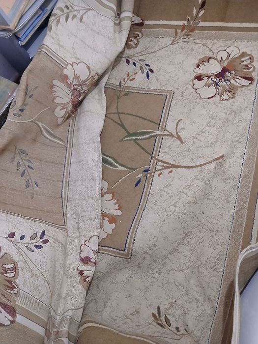 Gilam sotiladi qalin 3×4 Gilam holati yaxshi aybi yoq