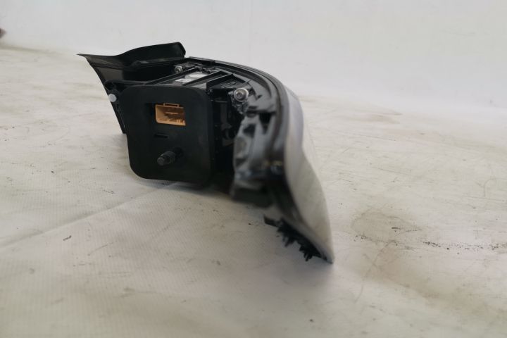 Stop Aripa Stanga Led Original In Stare Buna  Volkswagen VW  Arteon Co