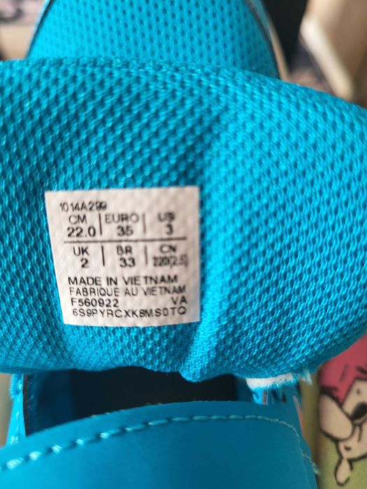 Маратонки. Асикс