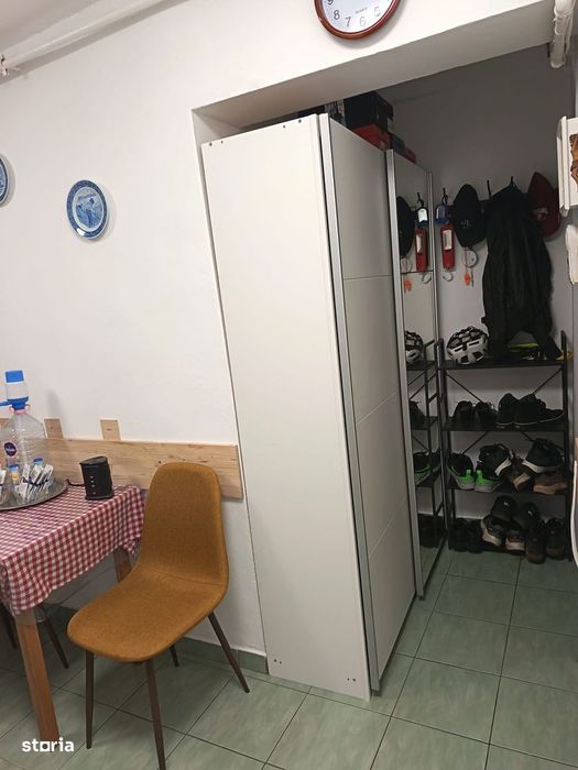 Apartament 2 camere etaj 3 mobilat utilat zona Sf Vineri