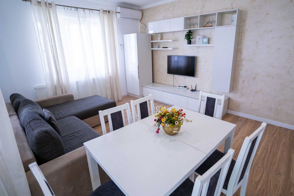 Apartament 2 camere Mamaia cu parcare vedere lac