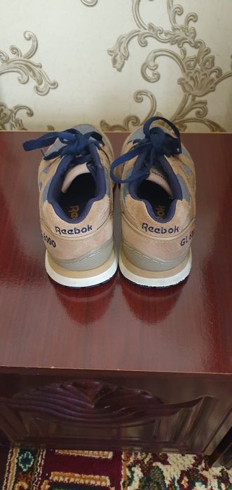 REEBOK krasovka sotiladi