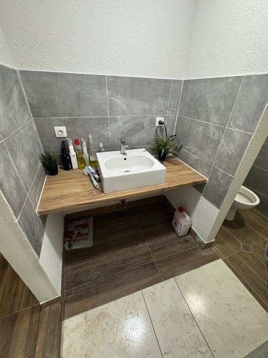 Дава се под наем Промишлена сграда в София, Република - 200 кв.м за 1300 € - Снимка #3