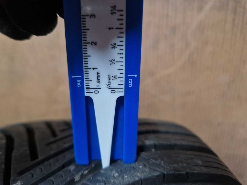 2 Michelin R17 225/55
зимни гуми
DOT2117