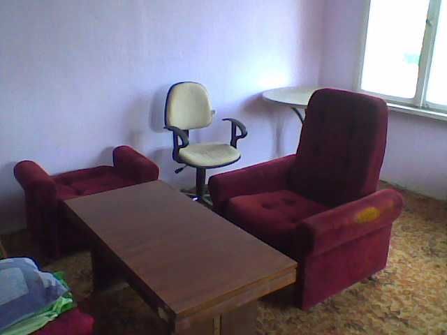 Дава се под наем Къща в Плевен, Идеален център - 22 кв.м за 178.5 € - Снимка #2