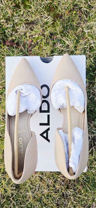 Елегантни обувки на ток