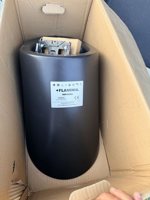 Pisoar Flaminia /clapeta Geberit sistem complet cu chit de instalare