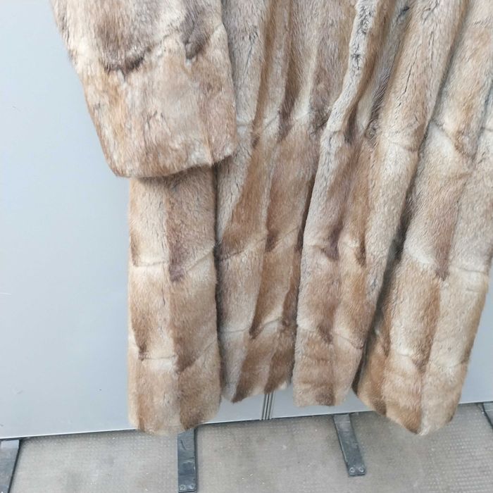 НАЙ ДОБРАТА ОФЕРТА Дамско кожено палто от естествена кожа