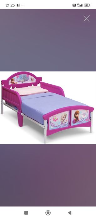 Pat cu cadrul metalic