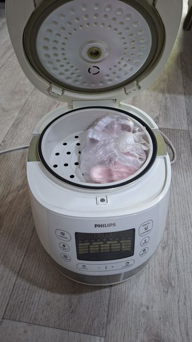 Продам мультиварку Philips. В хорошем состоянии все работает.