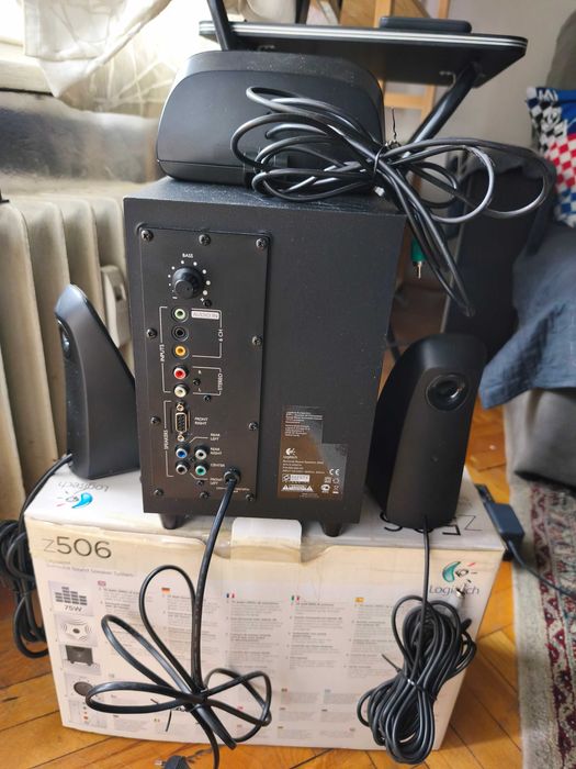 Logitech z506 Surround Sound System 5.1