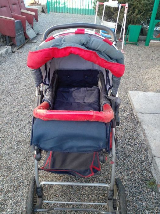 продаю детскую коляску