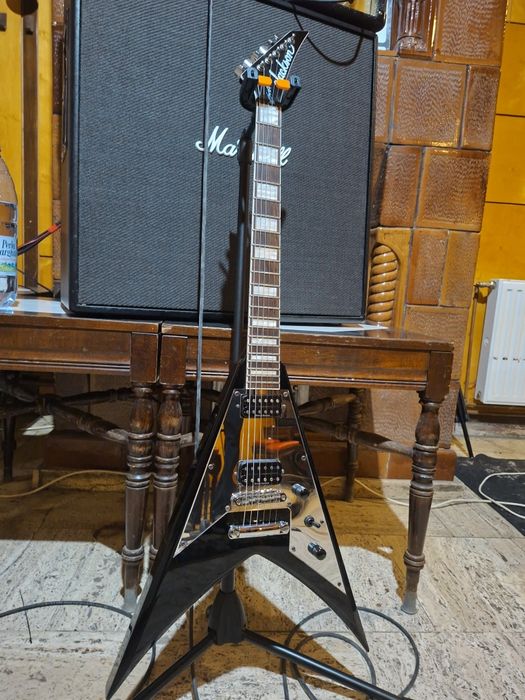 Jackson King V Scott Ian Signature