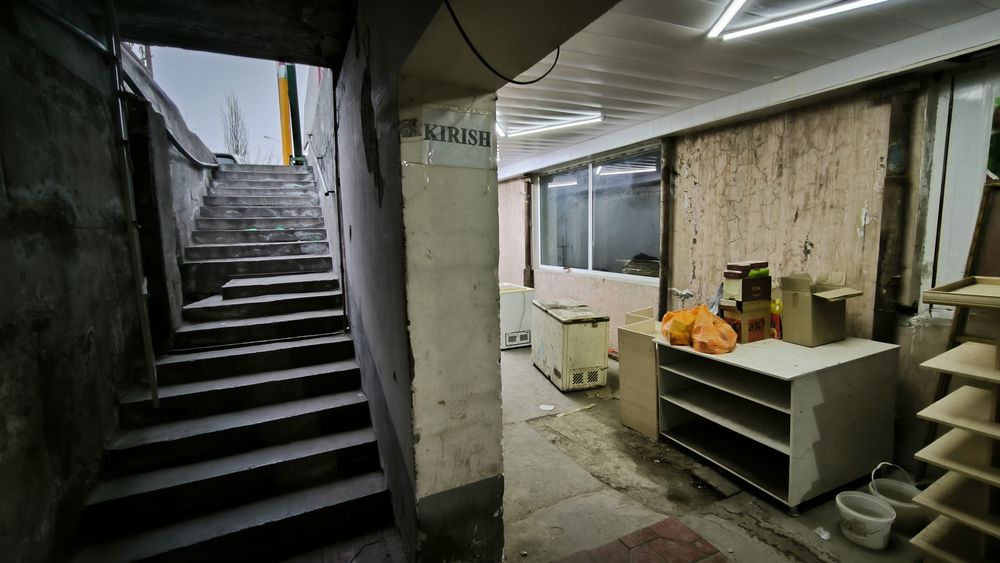 Шахар марказида бино сотилади!