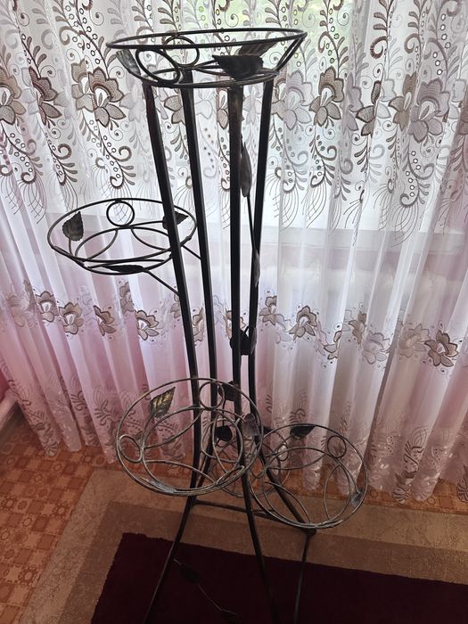 Подставка для цветов