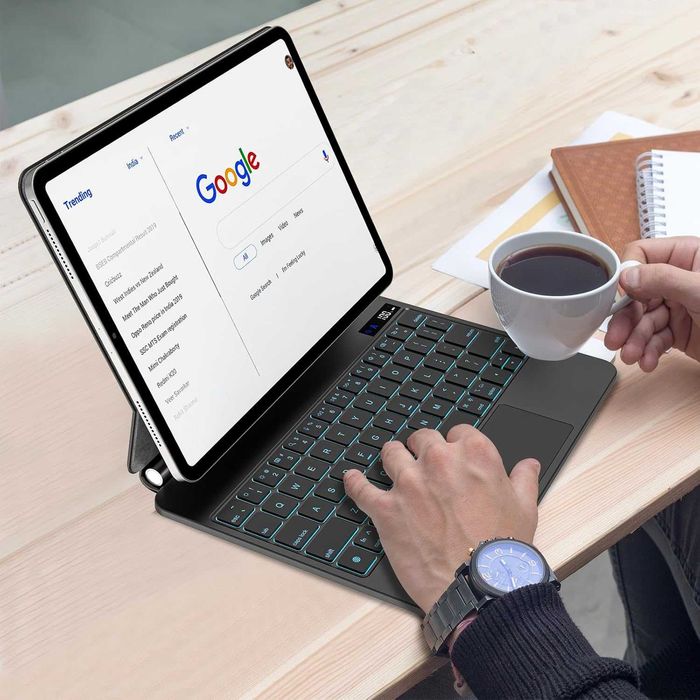 Магнитна клавиатура за iPad 10th/11th Gen Тип Magic Keyboard с Тракпад