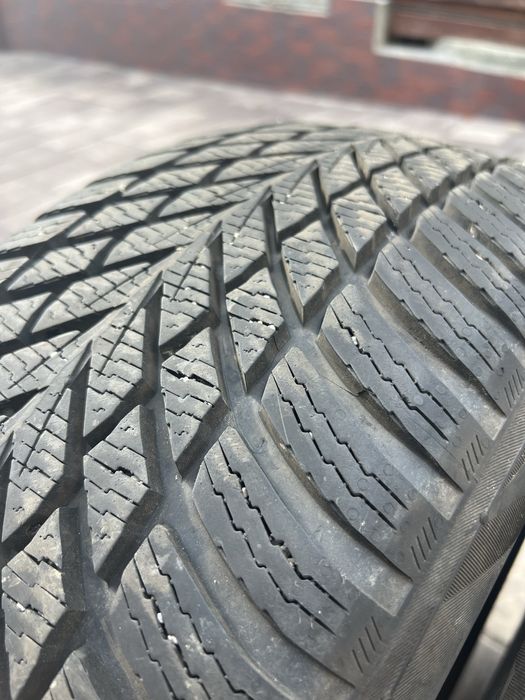 Anvelope de Iarna Nokian Snowproof 2 225 50 17