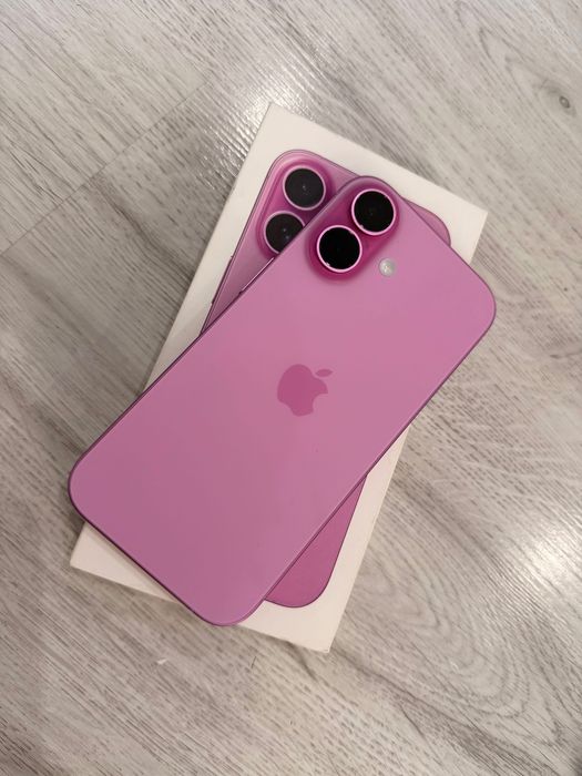 Продавам iPhone 16