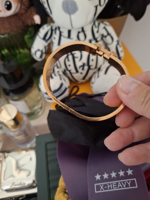 Гривна Hermes  .златист нюанс