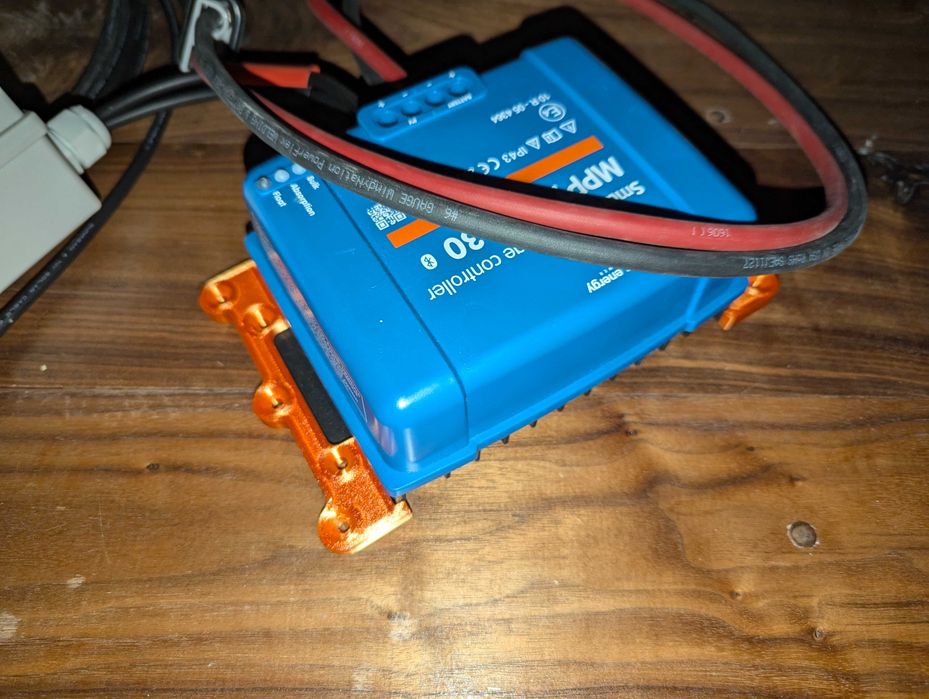 Suport montaj de plastic MPPT Victron SmartSolar 100/50