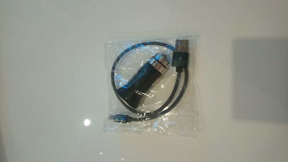 Bluetooth слушалки+ Зарядно за автомобил1